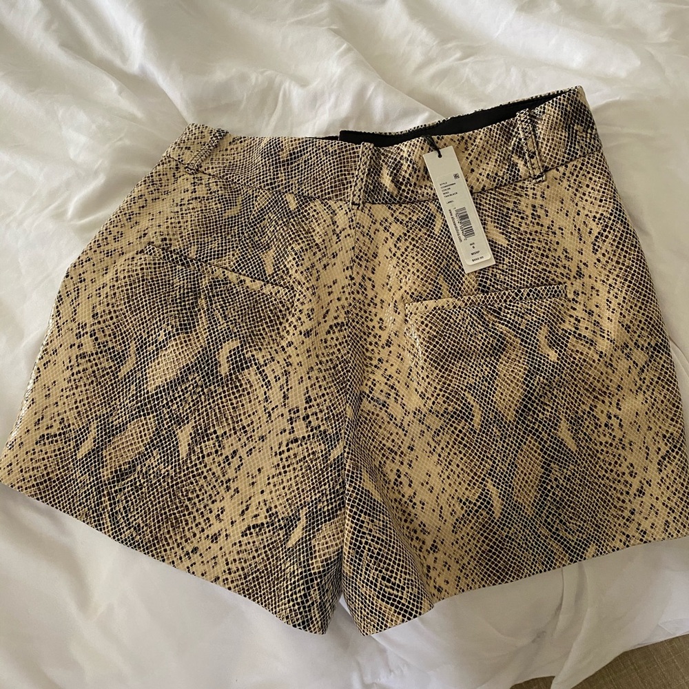 Alice + Olivia Dale snakeskin leather shorts - Picture 5 of 5